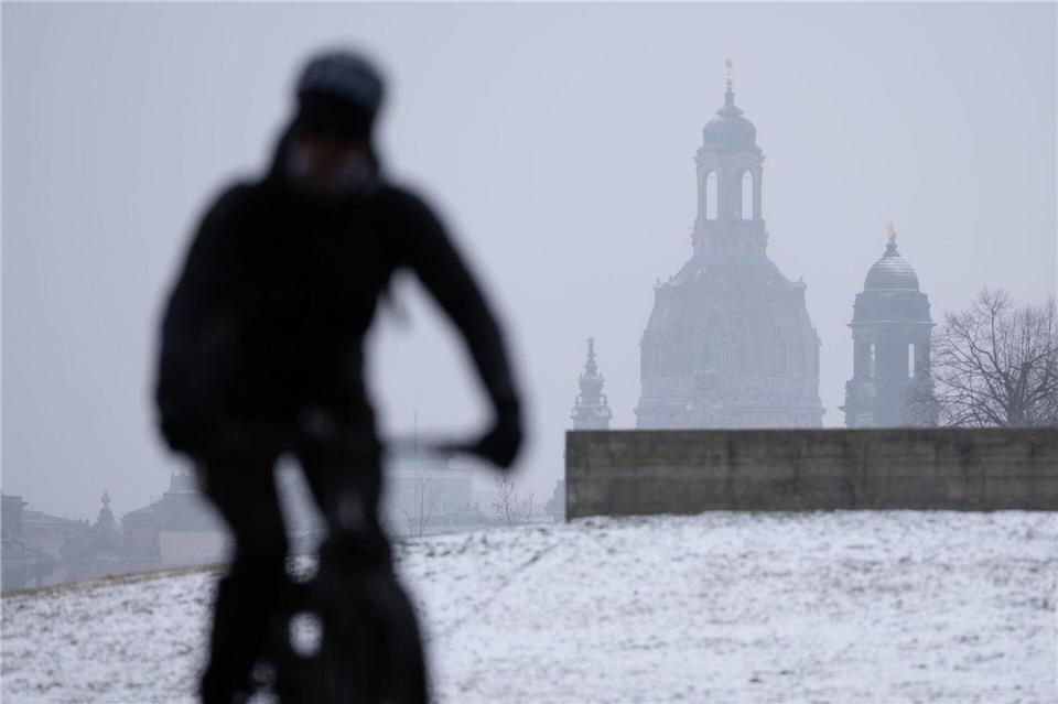 Es bleibt kalt im Freistaat Sachsen.Sebastian Kahnert/dpa
