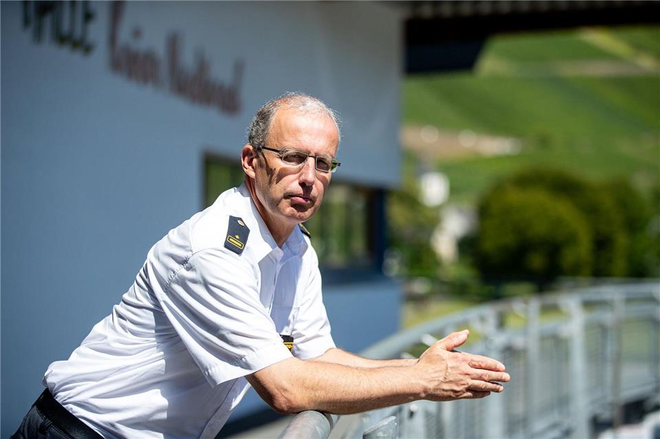 Es gebe Einsätze, die ihn als Retter länger beschäftigten, sagt Jörg Teusch. (Archivbild) Laszlo Pinter/dpa