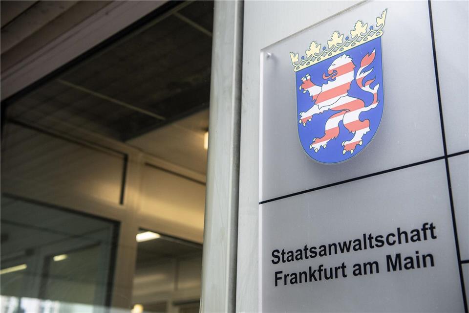 Es gebe Hinweise darauf, dass die Taten miteinander in Verbindung stehen könnten, so die Staatsanwaltschaft. (Symbolbild)Boris Roessler/dpa