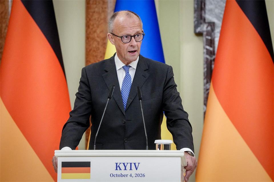 Es geht bei der Ukraine-Reise des Kanzlers nicht nur um Außenpolitik.Kay Nietfeld/dpa