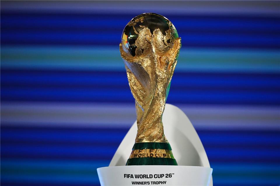 Es geht um den WM-Pokal - aber auch um sehr viel Geld. (Archivbild)Christian Charisius/dpa