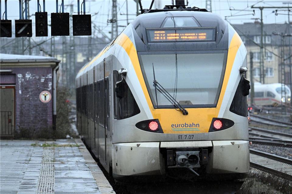 Es geht weiter - für diesen Zug der Eurobahn und für das Unternehmen insgesamt.Federico Gambarini/dpa
