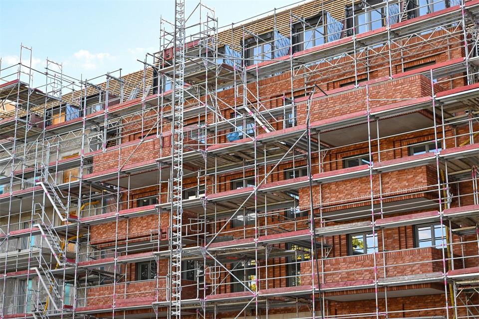 Es gibt Bewegung beim Wohnungsbau in Deutschland. (Archivbild)Patrick Pleul/dpa