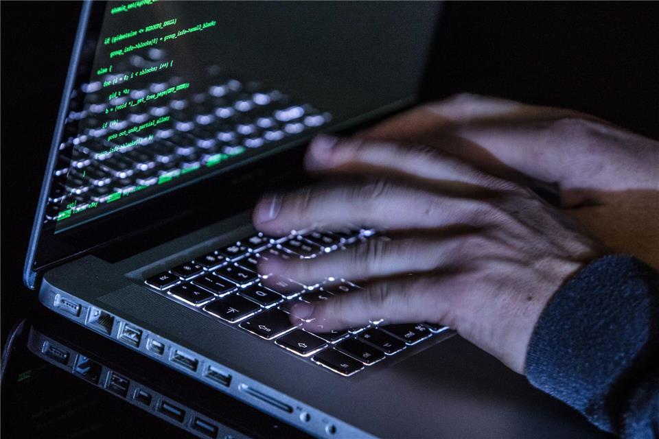 Es gibt auch digitale Spionage: Hacker versuchen in IT-Systeme einzudringen und sensible Informationen zu erbeuten. (Symbolbild)picture alliance / Silas Stein/dpa