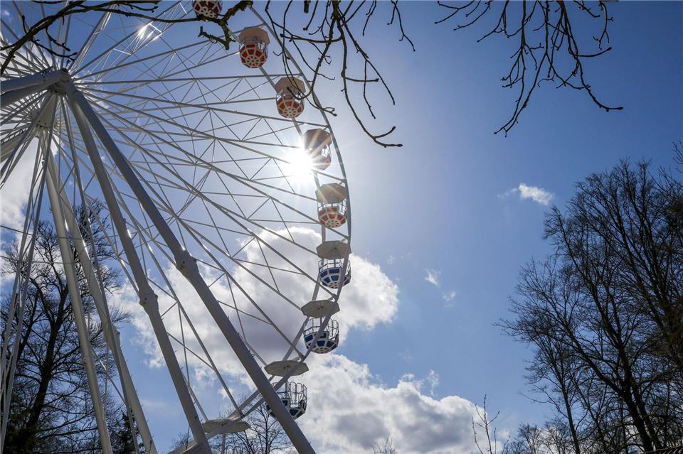 Es gibt auch ein Riesenrad im Freizeitpark Traumland.Thomas Warnack/dpa
