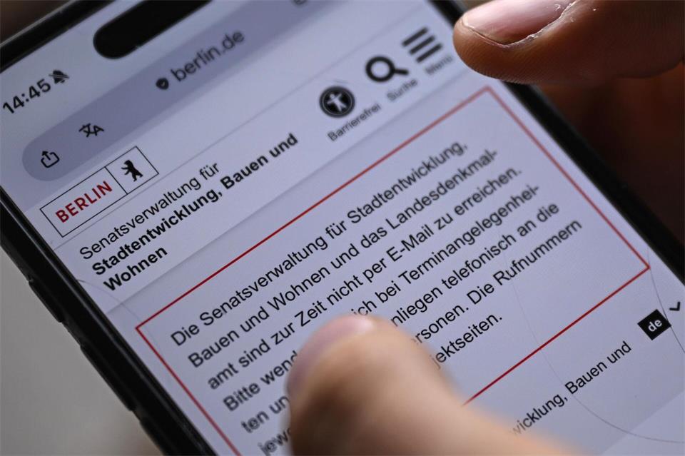Es gibt erneut Probleme nach einem Hackerangriff in Berlin. (Symbolbild)Britta Pedersen/dpa