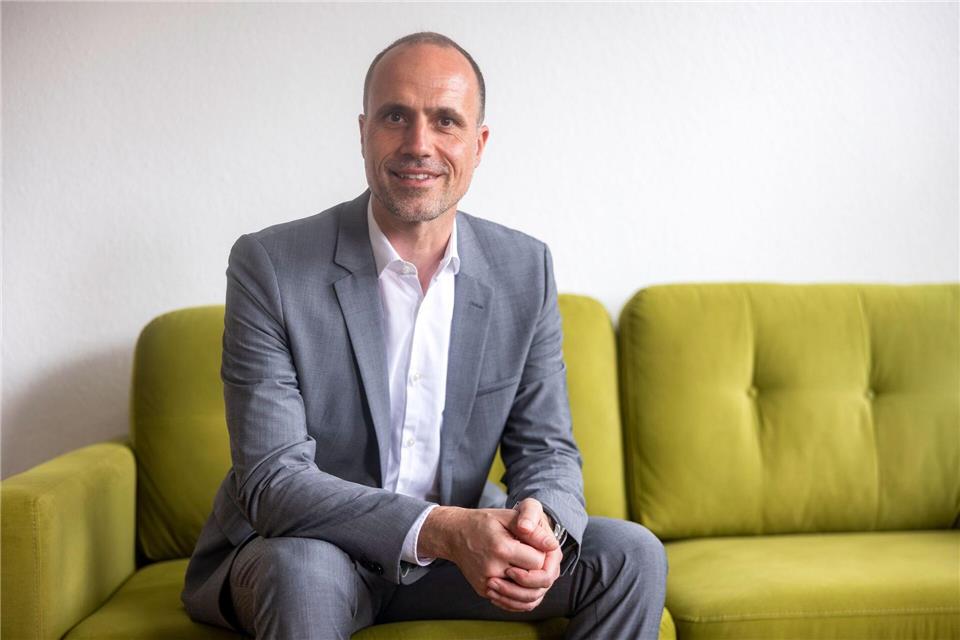 Es gibt mehr Geld für hebammengeleitete Kreißsäle und Hebammenzentralen, kündigt Gesundheitsminister Hoch an. Helmut Fricke/dpa