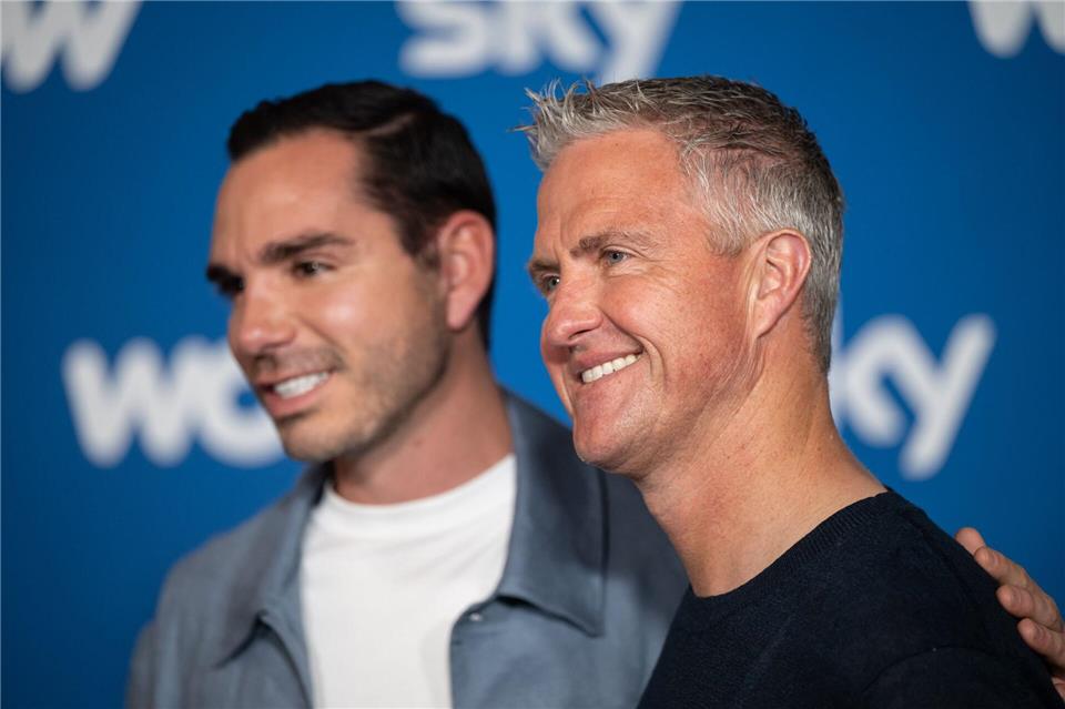 „Es ist auf der einen Seite etwas sehr Privates, aber auf der anderen Seite auch etwas ganz Normales“, sagte Schumacher bei der Vorstellung der Serie, die Einblick in das Leben mit seinem Partner Étienne Bousquet-Cassagne gibt.Lukas Barth-Tuttas/dpa