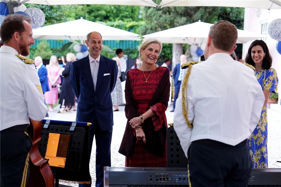 Es ist der erste offizielle Besuch britischer Royals in Portugal seit 15 Jahren.Aaron Chown/PA Wire/dpa