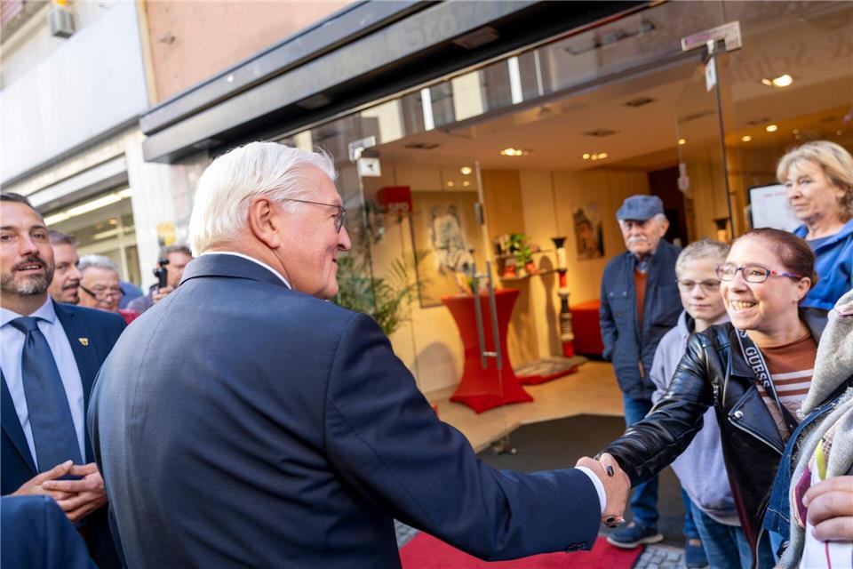 „So ein hoher Besuch“ - Andernach freut sich über Steinmeier Es ist die 17. Station der Besuchsreihe „Ortszeit Deutschland“ von Steinmeier - und die Erste in Rheinland-PfalzThomas Banneyer/dpa