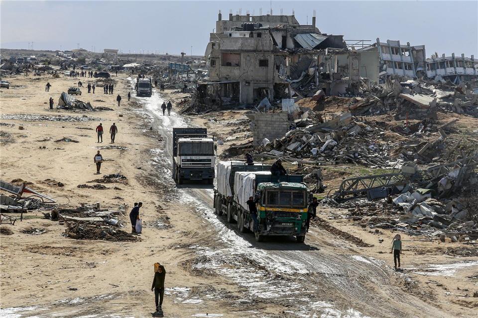 Nach Trumps Nahost-Reise: Wie geht es weiter in Gaza? Es ist nicht geklärt, wer im Gazastreifen für Sicherheit sorgen kann. (Archivbild)Abed Rahim Khatib/dpa