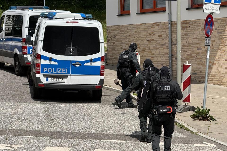 Es war bereits der zweite Einsatz nach Schüssen binnen weniger Tage in Harburg. Lilli Förter/dpa