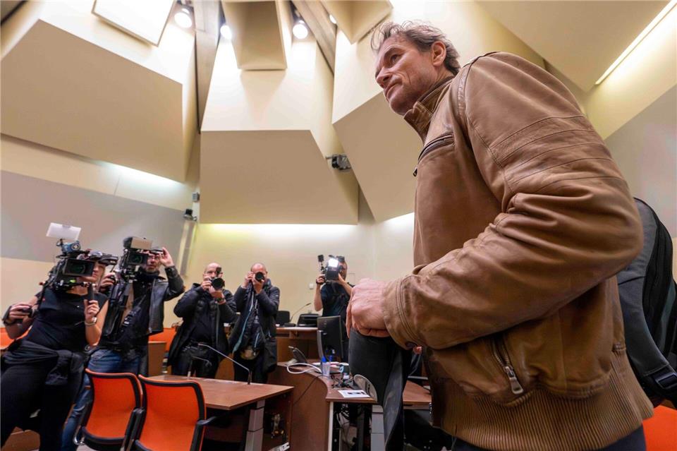 Lehmann muss nach Alkoholfahrt 1.000 Euro zahlen Es war nicht das erste Mal, dass Lehmann vor Gericht stand.Peter Kneffel/dpa