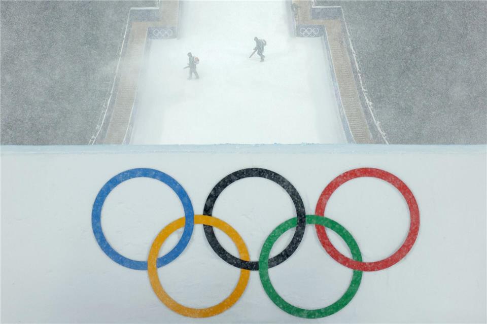 Es war nicht die Kälte: Dass TV-Reporterin Danika Mason bei einer Live-Schalte verwaschen sprach, lag am Alkohol.Oliver Weiken/dpa