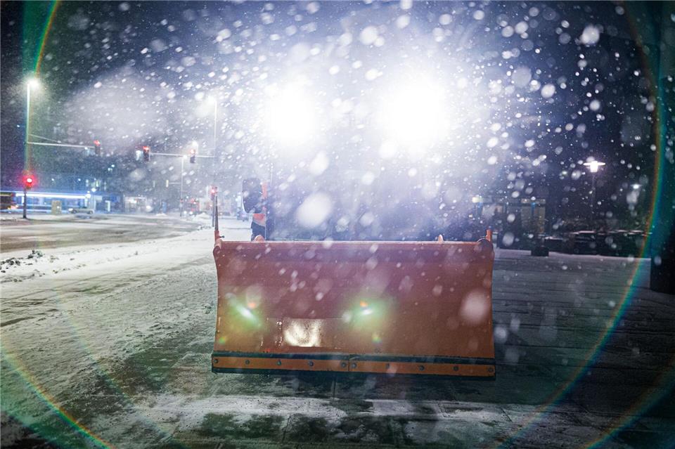 Es werden teils heftige Schneefälle und -verwehungen erwartet.Moritz Frankenberg/dpa