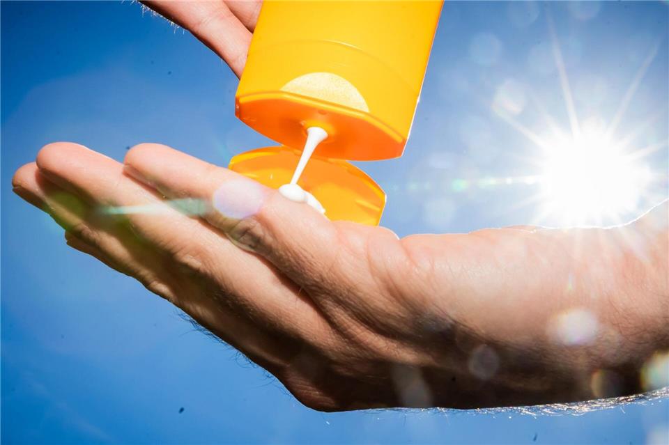 Es wird richtig sommerlich. (Symbolbild)Christoph Soeder/dpa