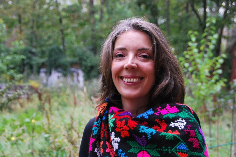 Estibaliz Sienra Iracheta lädt Ukrainerinnen zu Stick-Workshops ein. Anja Sokolow/dpa