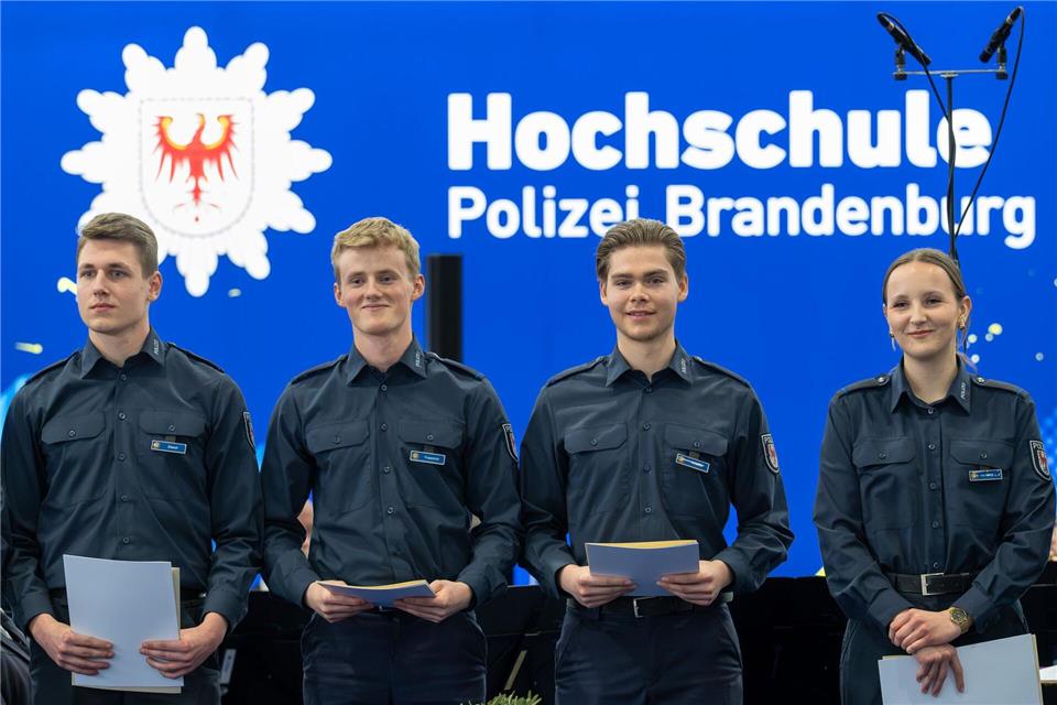 Etwa 100 neue Polizisten treten demnächst ihren Dienst an. Soeren Stache/dpa