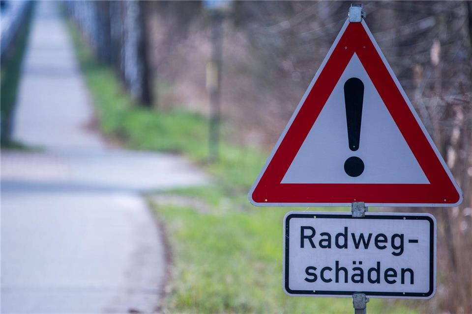 Etwa 130 Kilometer Radweg sollen insgesamt saniert werden. (Archivbild) Jens Büttner/dpa