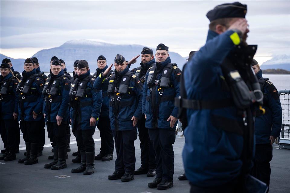 Marine trainiert in Norwegen für den Ernstfall Etwa 1.300 Soldatinnen und Soldaten wurden für die Übung nach Norwegen verlegt.Philip Dulian/dpa