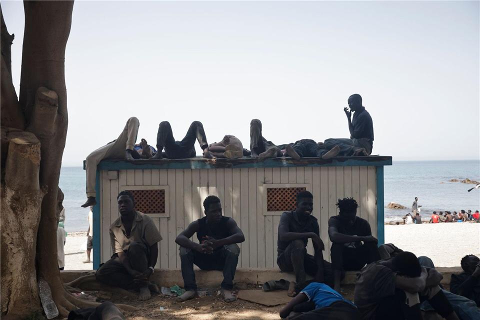 Etwa 50.000 Migranten schafften es in die spanische Exklave Ceuta, andere überlebten den Weg nicht. Jesús Torres/EUROPA PRESS/dpa