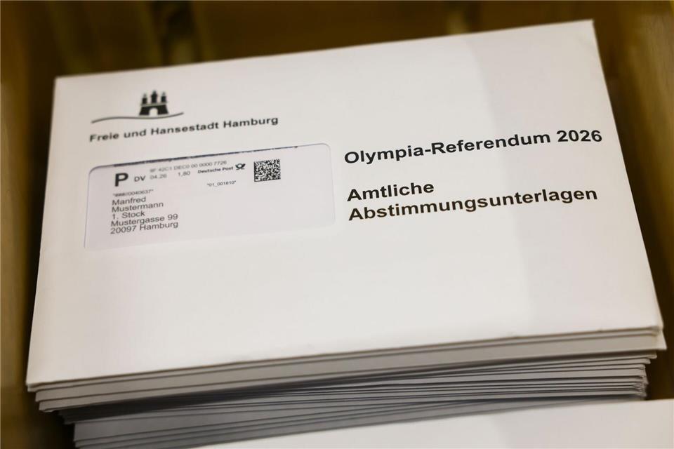 Etwa fünfeinhalb Wochen vor dem Olympia-Referendum beginnt der Versand der Abstimmungsunterlagen an die Hamburgerinnen und Hamburger.Christian Charisius/dpa