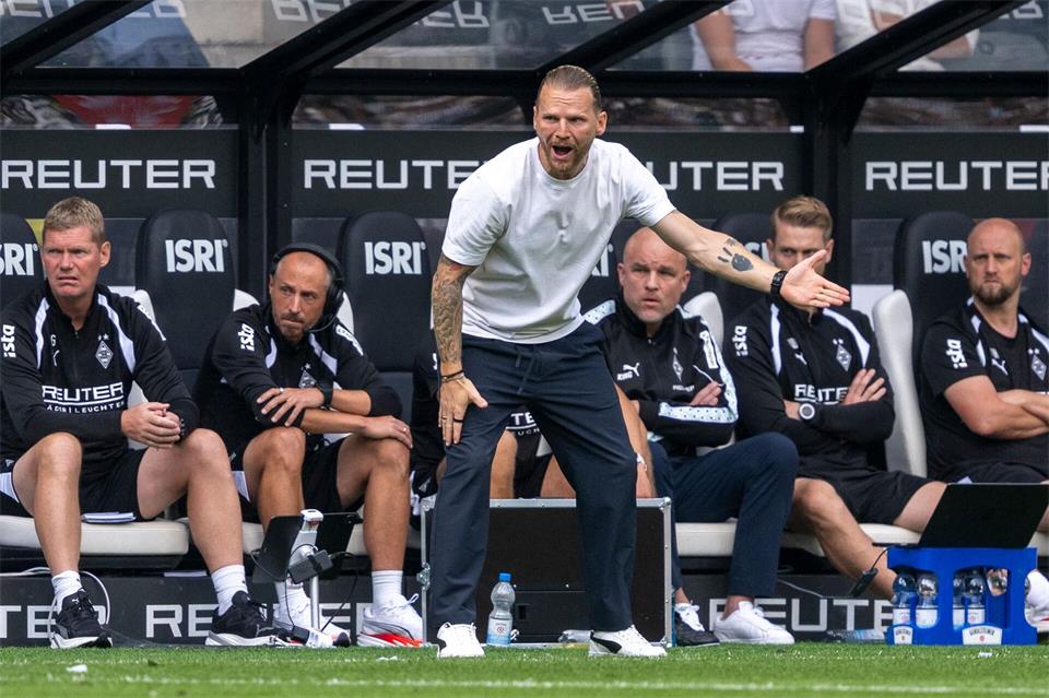 Eugen Polanski verlor mit Gladbach den Heimauftakt.David Inderlied/dpa