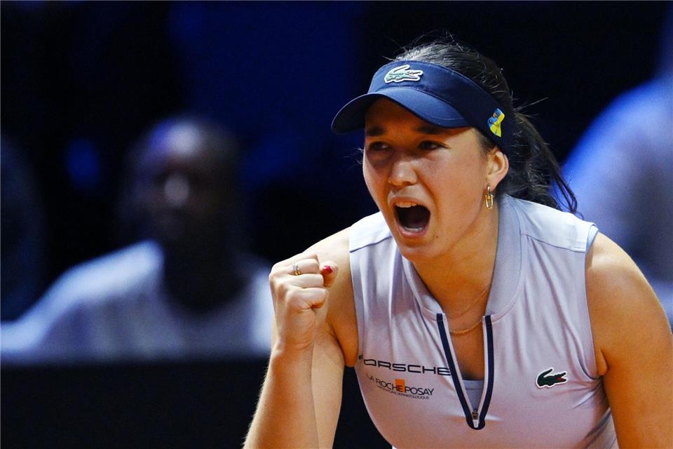 Eva Lys durfte nach einem deutlichen Rückstand über den Sieg jubeln.Marijan Murat/dpa