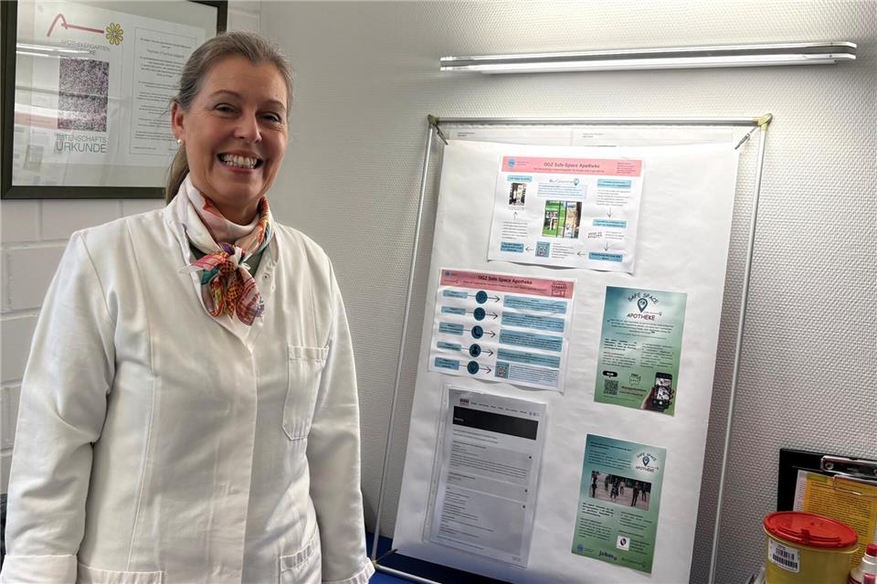 Evelyn Schulz-Geldmacher kümmert sich um Borkens erste Safe Space Apotheke.