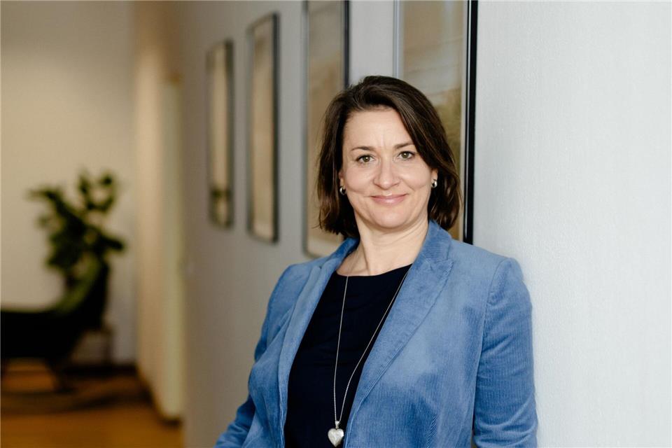Evelyn Wurster begleitet als systemische Coachin und Organisationsberaterin Führungskräfte und Teams und ist selbst Mutter von Zwillingen.Ulrike Pager/Evelyn Wurster/dpa-tmn