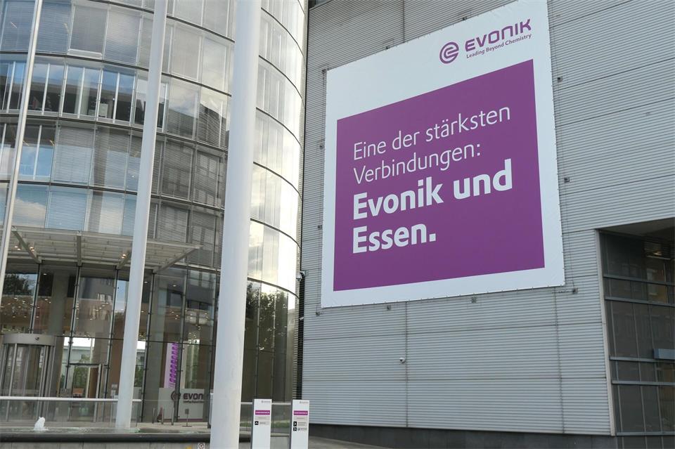 Evonik-Übernahme durch BASF? Die Gewerkschaft IGBCE will das „Für und Wider der Initiative sorgfältig bewerten“.Helge Toben/dpa