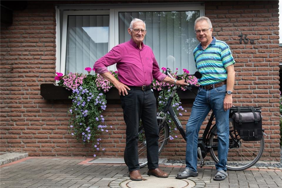 Ewald Föcking (links) hat die Wallfahrtsorganisation an Norbert Thesing abgegeben.