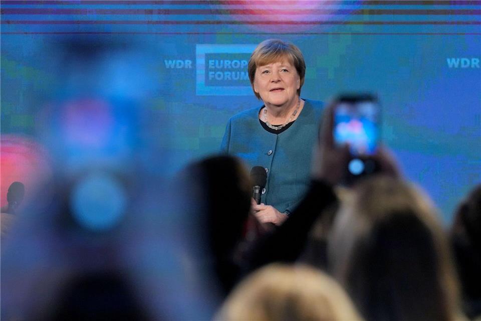 Ex-Bundeskanzlerin Angela Merkel (CDU) plädiert für ein Festhalten an bisherigen Beschlüssen zum Klimaschutz. Soeren Stache/dpa