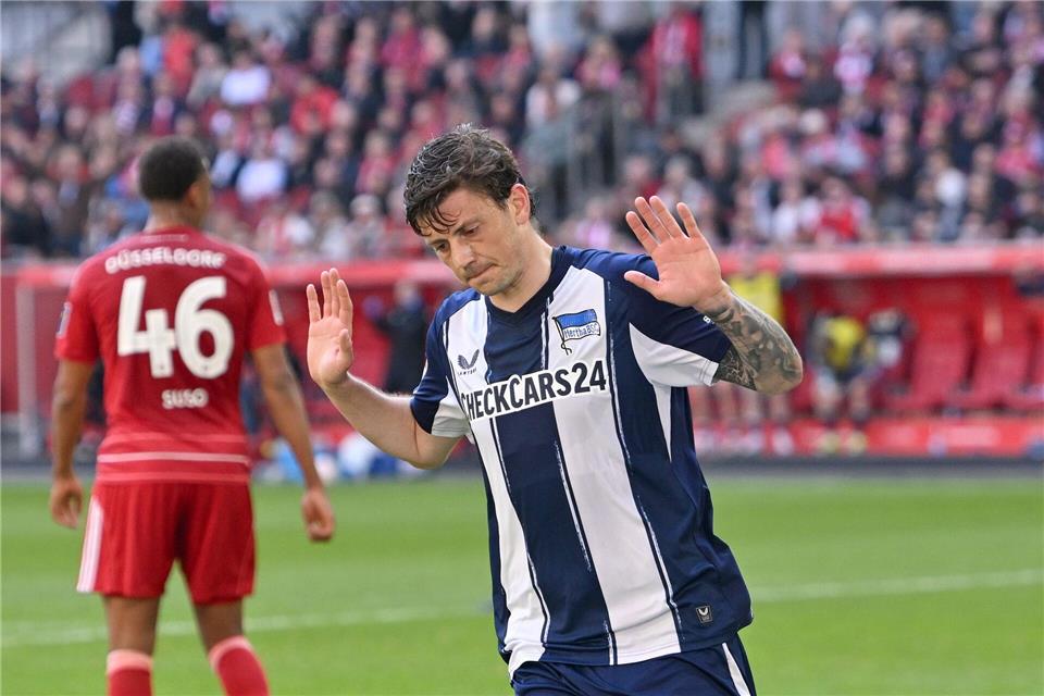 Ex-Düsseldorf Dawid Kownacki jubelte nach seinem Tor nur verhalten.Anke Waelischmiller/dpa