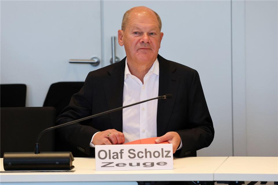 Ex-Kanzler Olaf Scholz (SPD) sagte im Schweriner Untersuchungsausschuss zur Nord Stream 2-Pipeline für russisches Erdgas aus. Bernd Wüstneck/dpa
