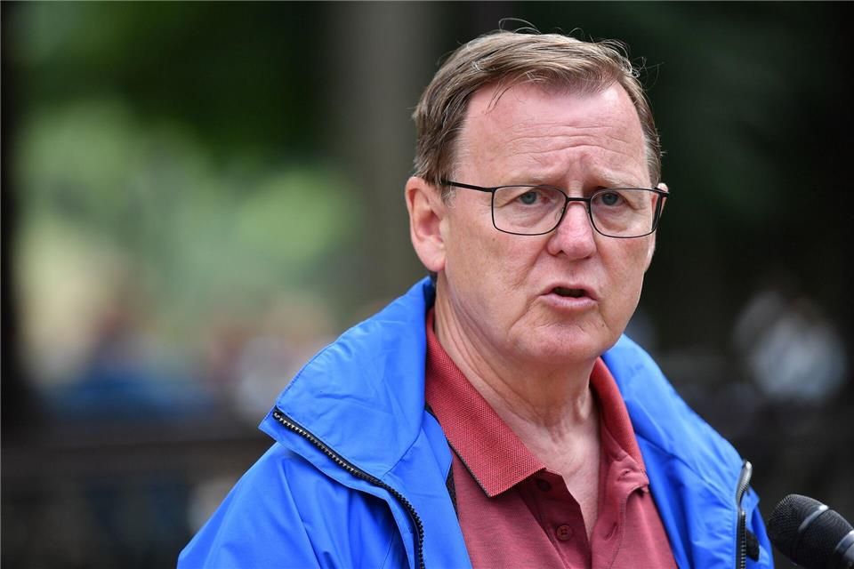 Ex-Ministerpräsident Bodo Ramelow (Linke) arbeitet gern in der Natur (Illustration). Martin Schutt/dpa-Zentralbild/dpa