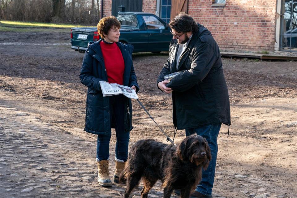 Ex-Staatsanwältin Karin Lossow (l, Katrin Sass) hat ihren Mann im Affekt getötet. (Handout)Oliver Feist/NDR Presse und Information/dpa