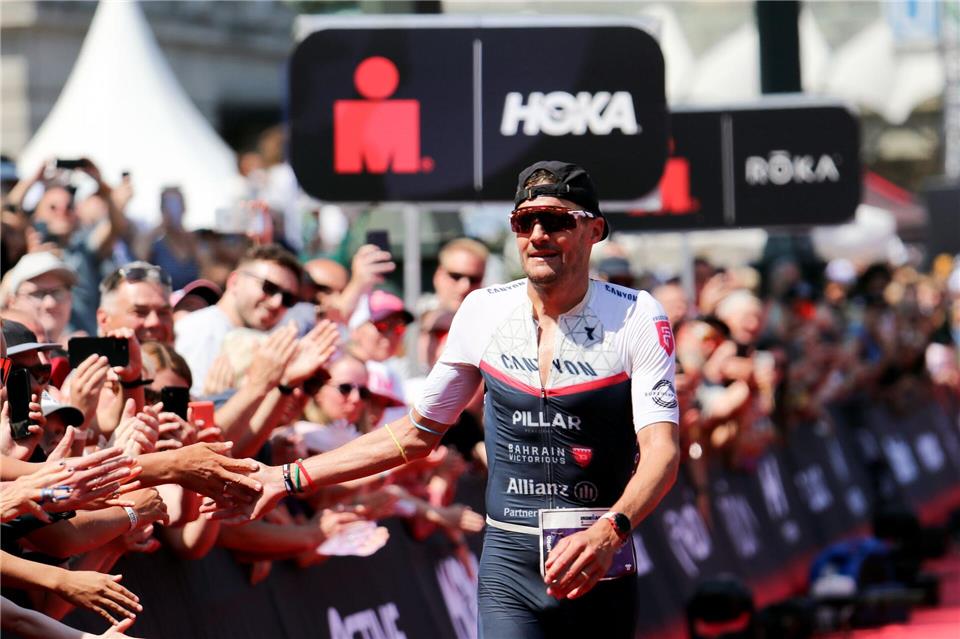 Mit Musik in Marathon: Berliner Lauf mit Premiere Ex-Triathlon-Star Jan Frodeno findet die Neuerung beim Berlin-Marathon gut. (Archivbild)Markus Tischler/dpa