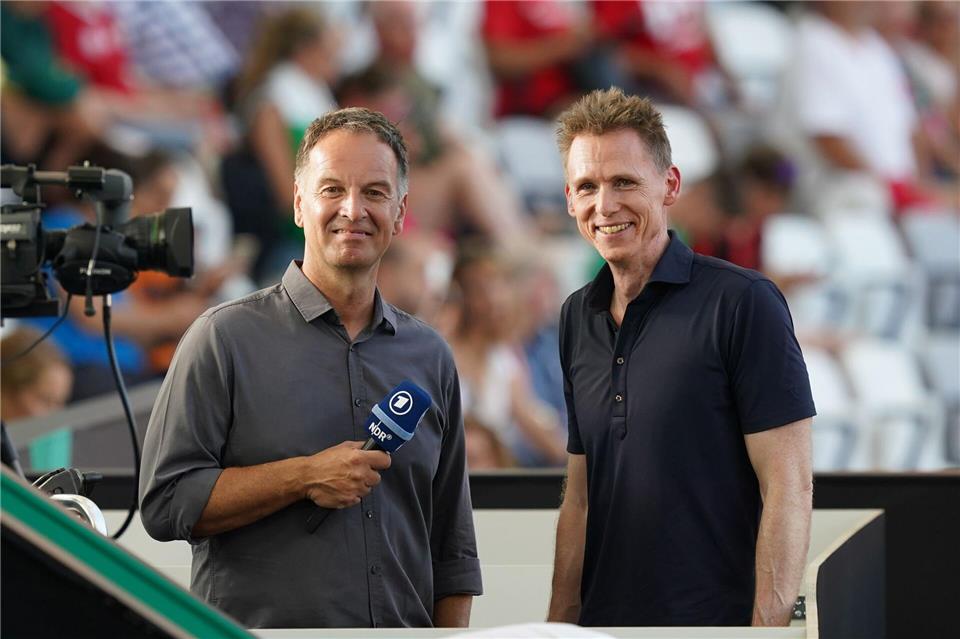 Ex-Zehnkämpfer Frank Busemann (r) ist bei der Leichtathletik-WM in Tokio wieder als ARD-Experte dabei.Marcus Brandt/dpa