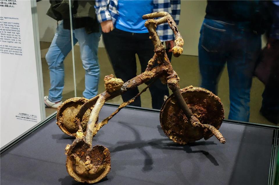 Exponat im Friedensgedächtnismuseum: So sah ein Dreirad nach dem Atombombenabwurf über Hiroshima aus. Andreas Drouve/dpa-tmn