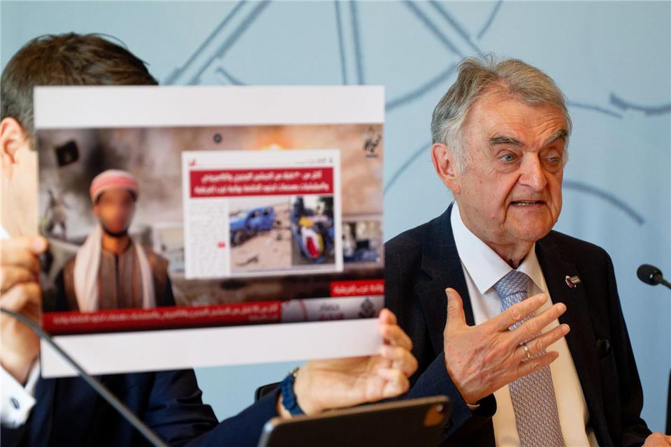 Extremisten nutzen KI für ihre Propaganda, sagt Innenminister Reul.Henning Kaiser/dpa