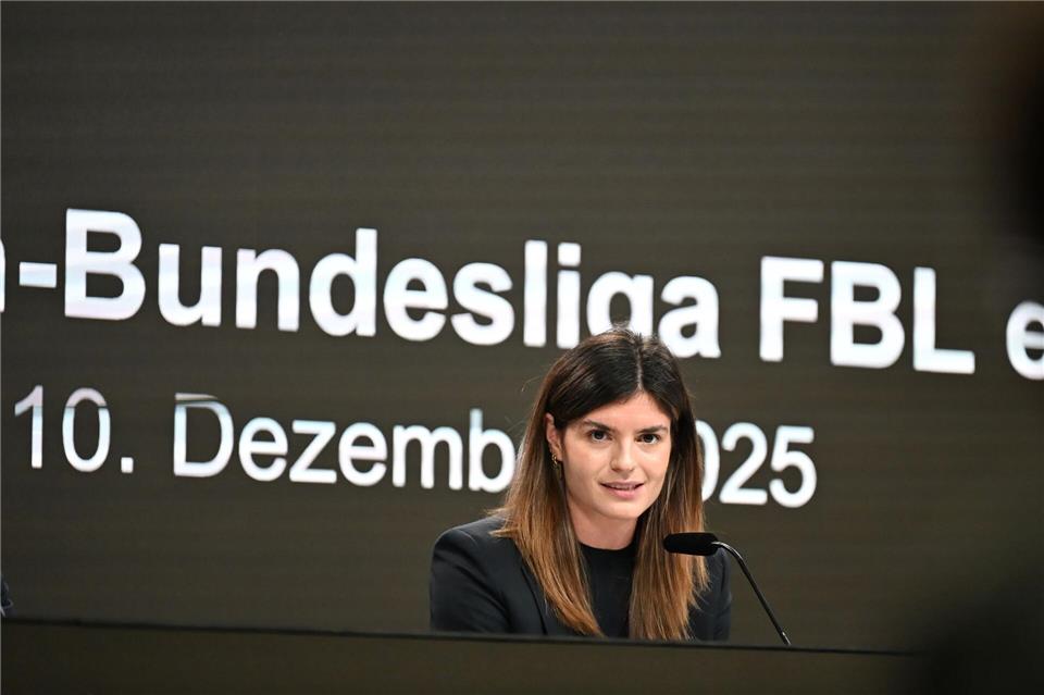 FBL-Präsidentin Katharina Kiel spricht über Investitionen im Frauenfußball. (Archivbild)Michael Brandt/dpa