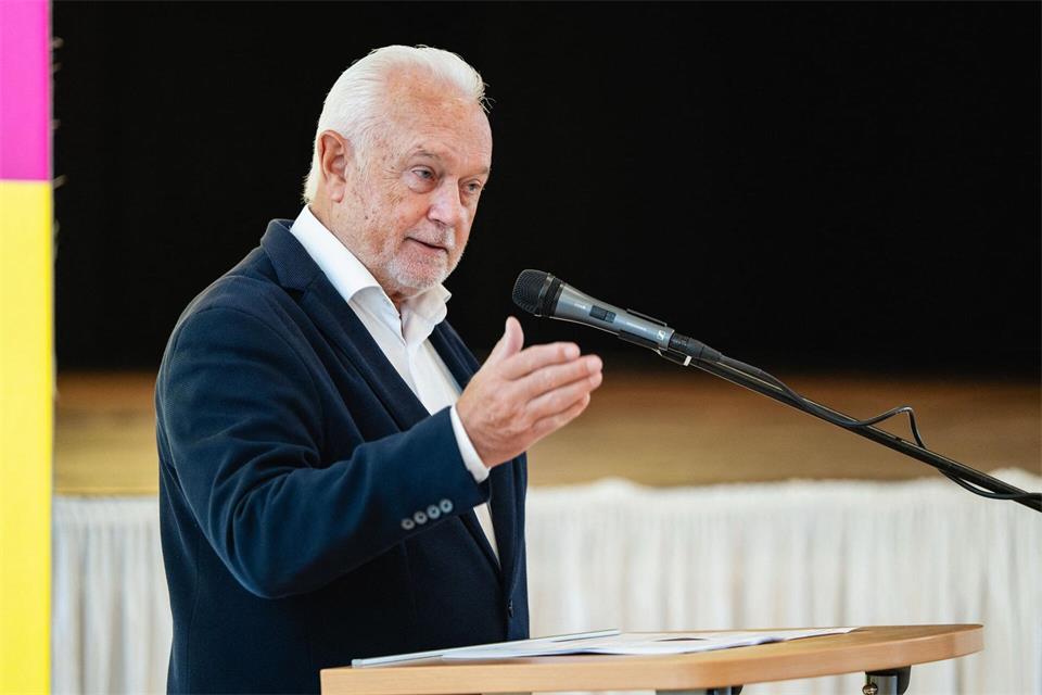 FDP-Chef Wolfgang Kubicki wirft der Bundesregierung vor, Wachstum mit einem historischen Schuldenprogramm erkauft zu haben. Jacob Schröter/dpa