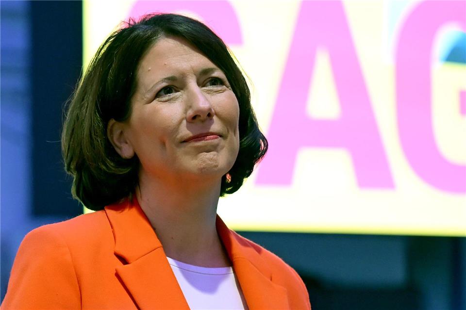 FDP-Chefin Daniela Schmitt kritisiert: „Nicht die Lebensrealität der Menschen in Frage stellen.“ (Archivbild)Michael Brandt/dpa