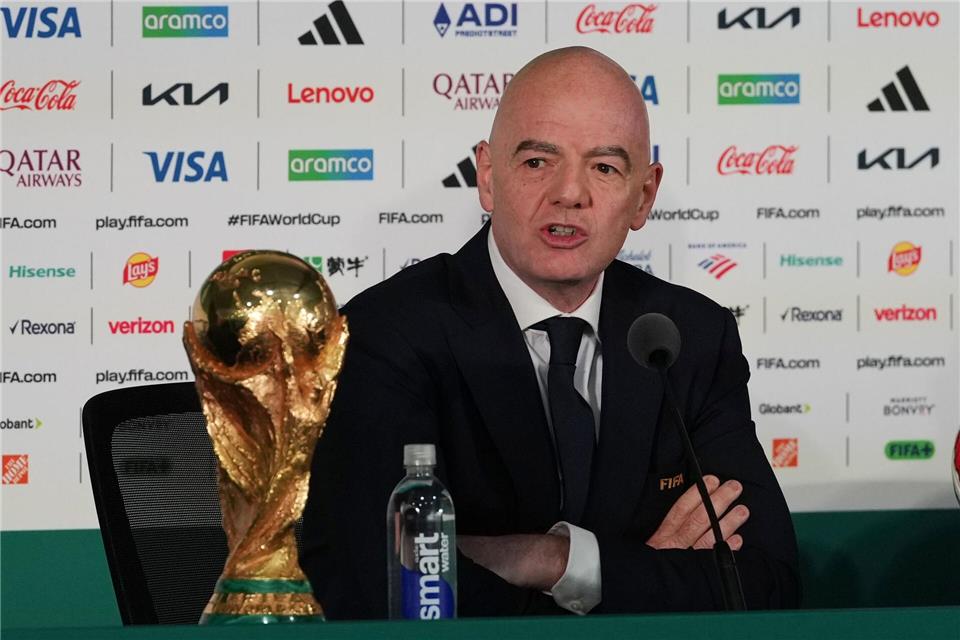 FIFA-Boss Gianni Infantino macht sich für eine Begnadigung von Christophe Gleizes stark. (Archivbild)Eduardo Verdugo/AP/dpa