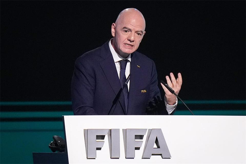 FIFA-Chef Infantino geht mit einem Brief an die Fußball-Funktionäre in die Offensive. (Archivbild)Darryl Dyck/The Canadian Press/AP/dpa