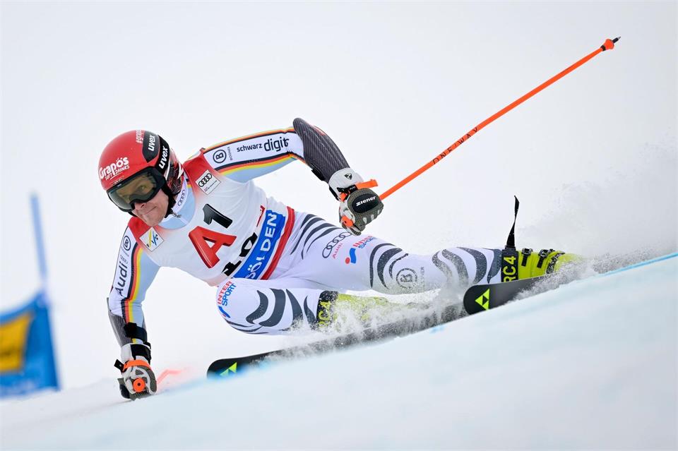Fabian Gratz war beim Auftakt in Sölden bester Deutscher.Gian Ehrenzeller/KEYSTONE/dpa