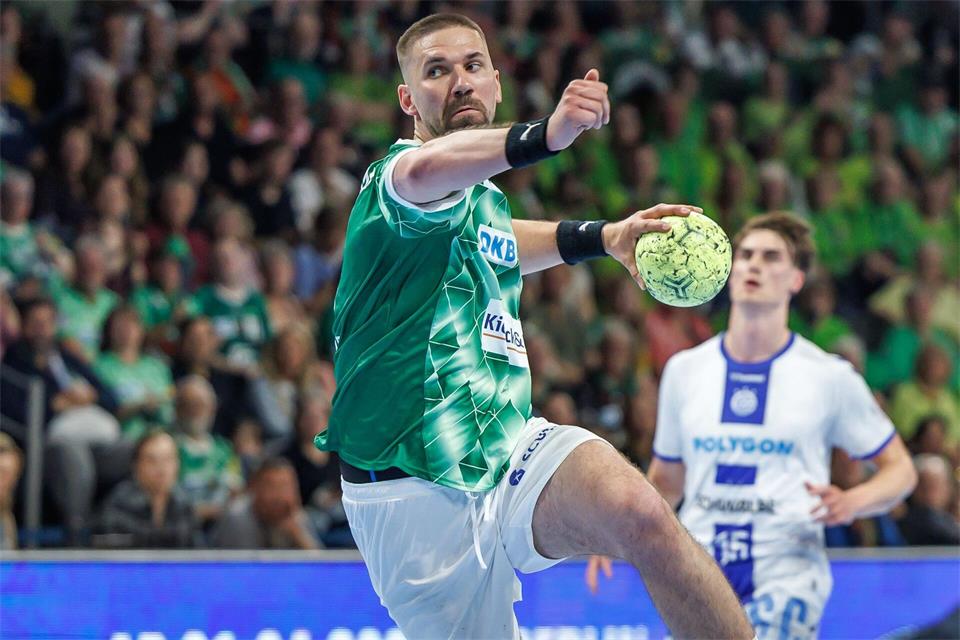 Fabian Wiede kehrte bei den Füchsen ins Team zurück. (Archivfoto)Andreas Gora/dpa