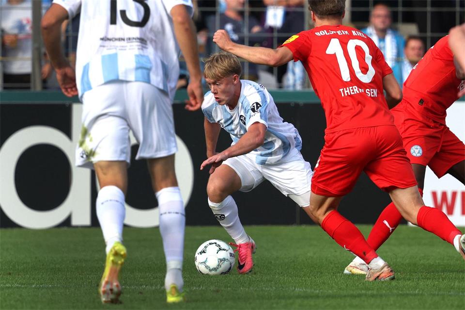 Fabio Wagner ackerte gegen die Gäste aus dem Norden.Karl-Josef Hildenbrand/dpa
