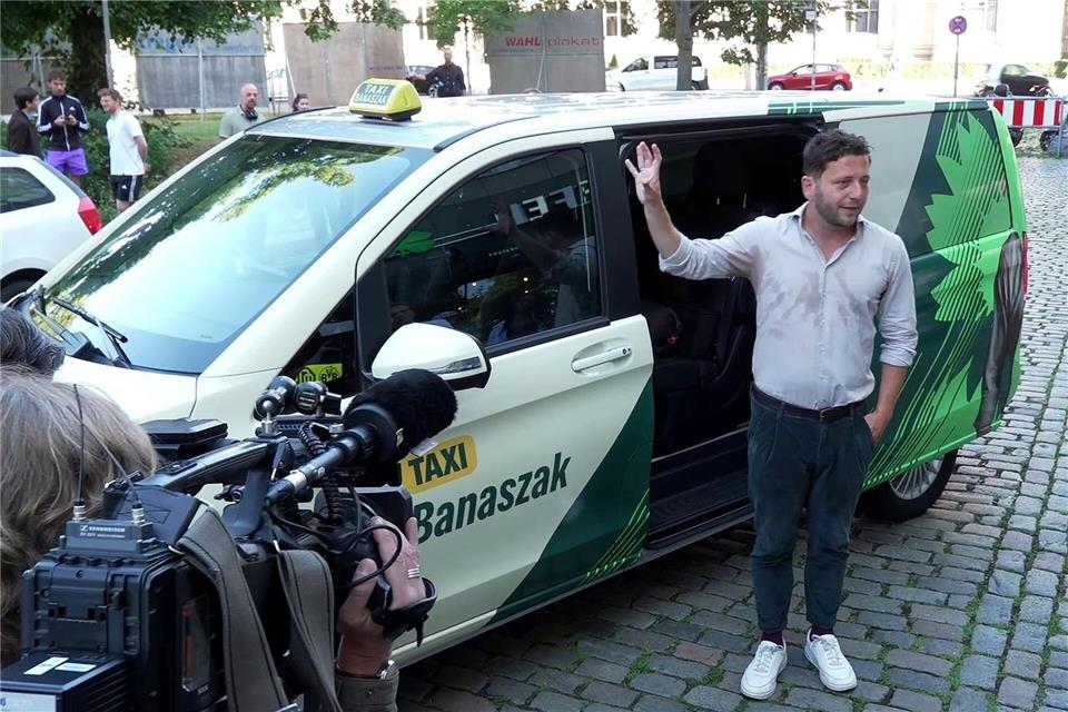 Fährt „frei von Angst und mit großer Freude“: Grünen-Chef Felix BanaszakManuel Genolet/dpa